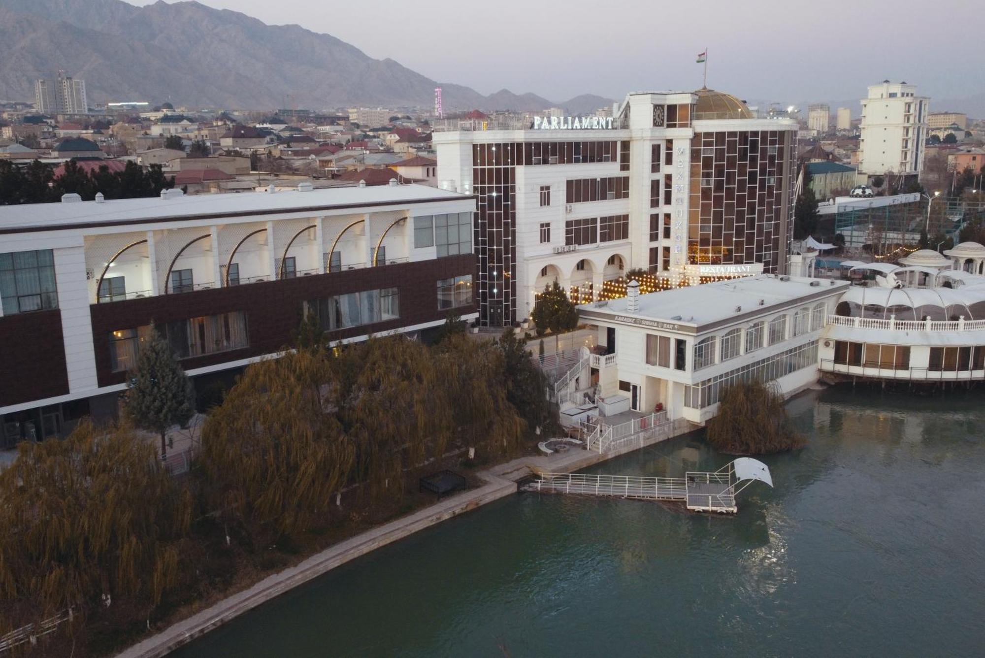 Parliament Palace Hotel Худжанд Екстер'єр фото